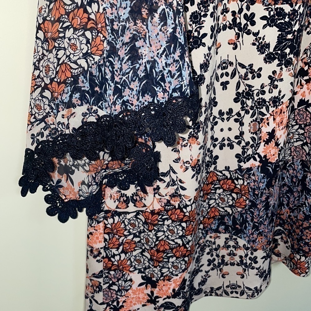 Dress Barn floral v-neck and v-back dress. Size 12 - Picture 2 of 3